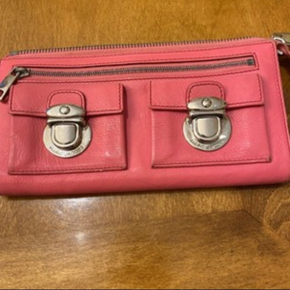 Marc Jacobs Zip Wallet